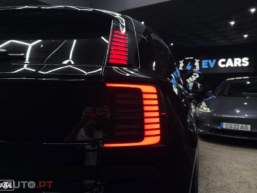 Volvo EX30 Single Motor Extended Range RWD Core