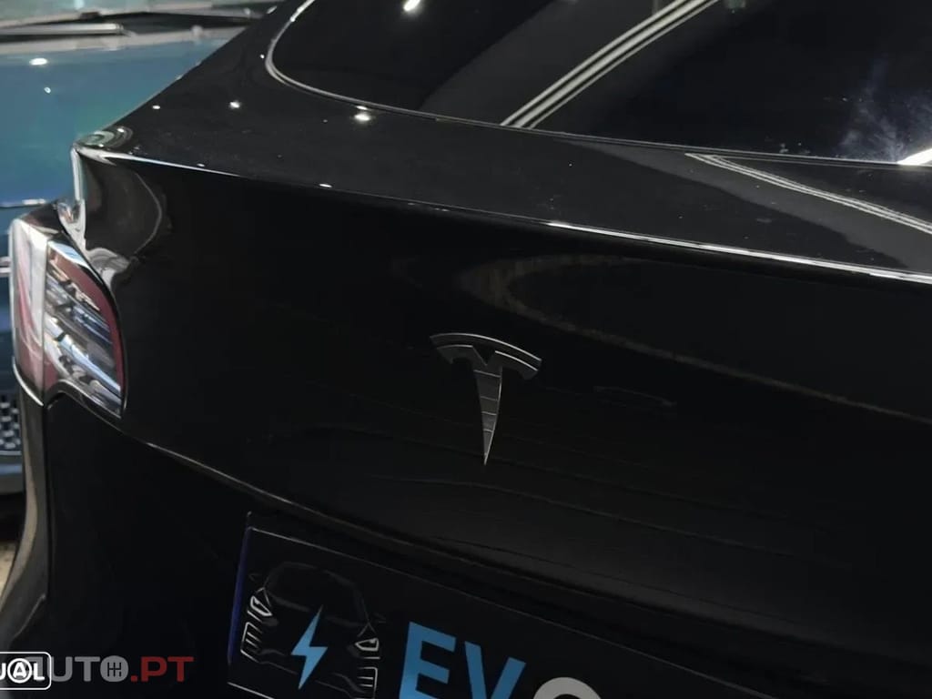 Tesla Model Y Long Range Dual Motor AWD