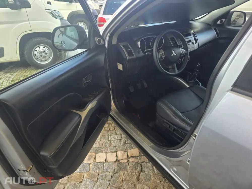 Mitsubishi Outlander 2.0 DI-D Instyle 4WD