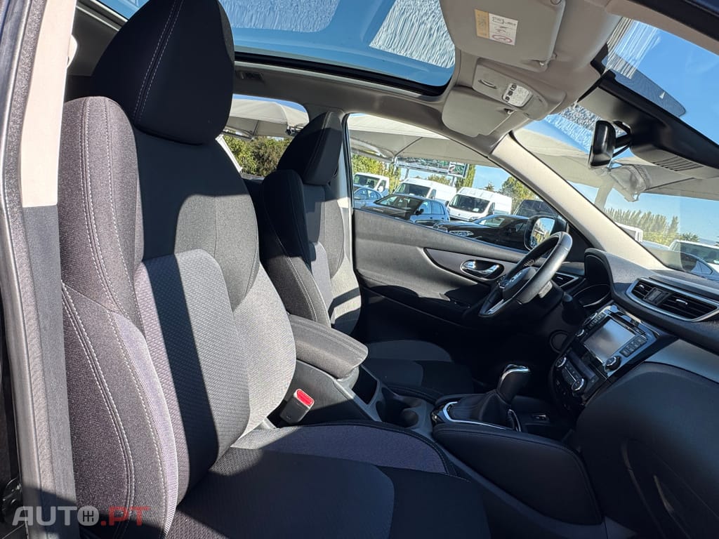 Nissan Qashqai 1.2 DIG-T N-Connecta Xtronic