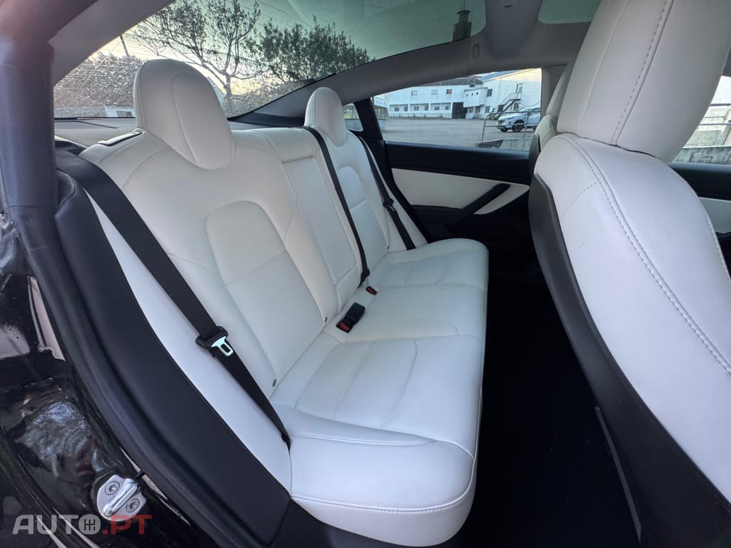 Tesla Model 3 Long-Range Dual Motor AWD