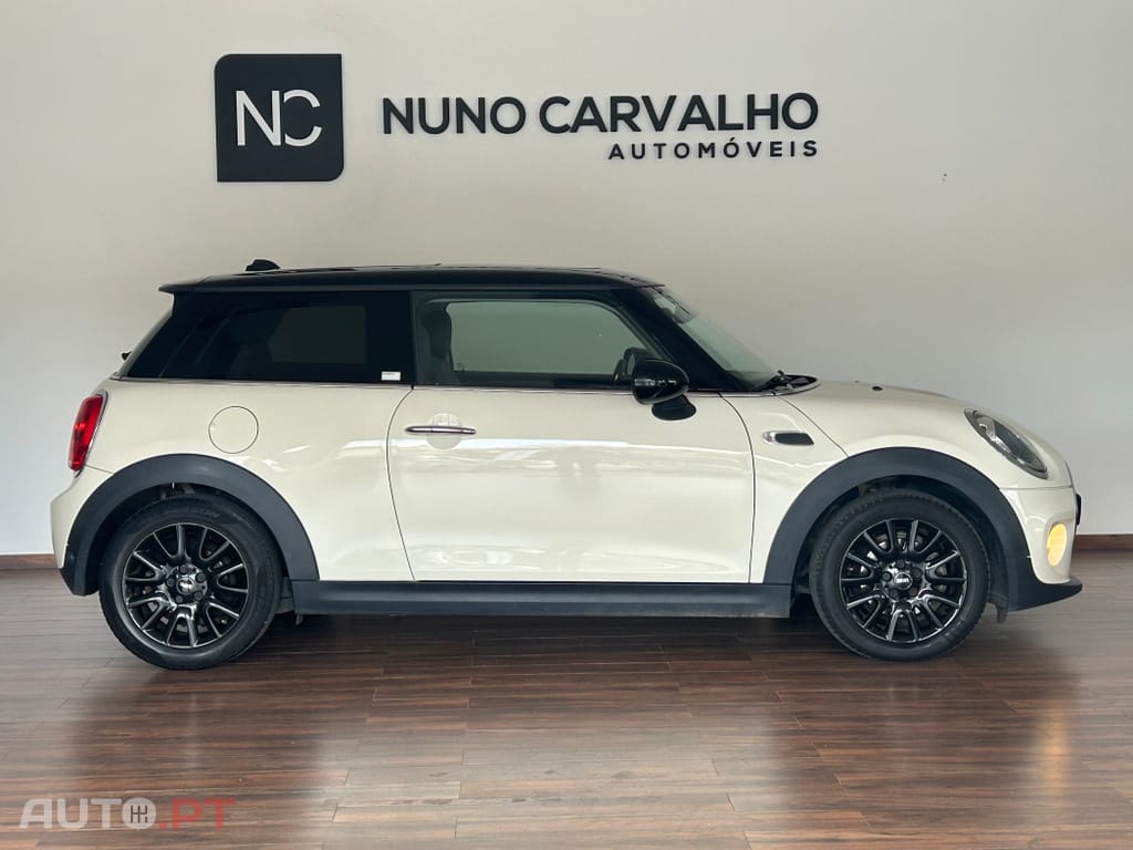 MINI Cooper D Auto