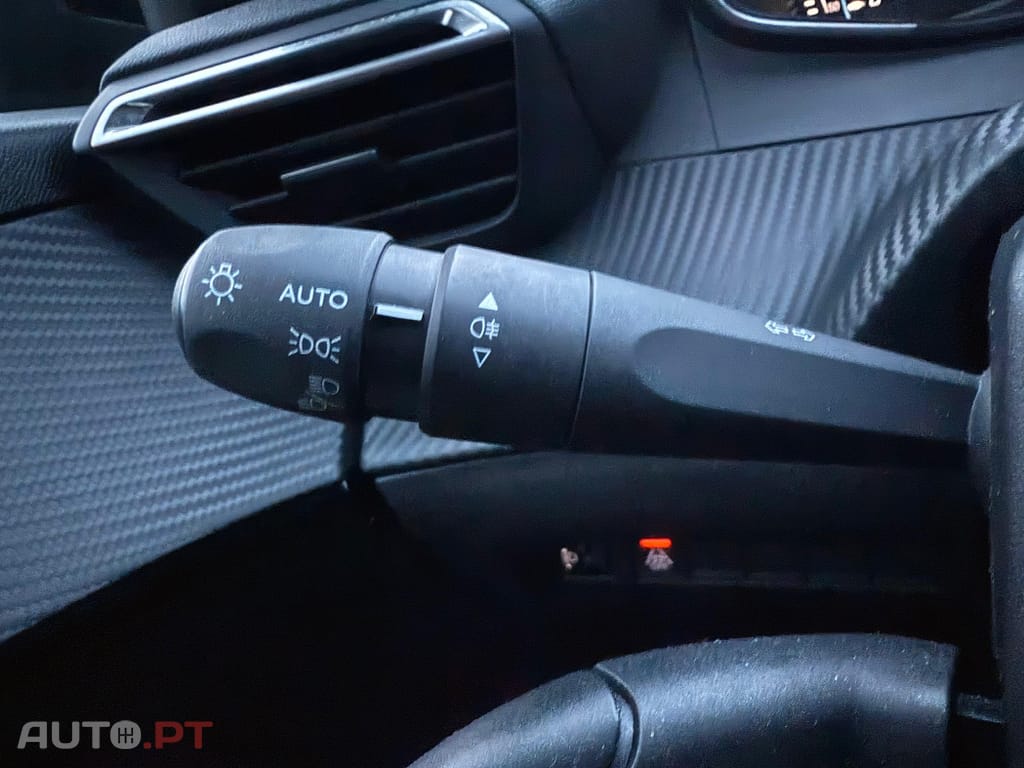 Peugeot 208 PureTech 75 Allure