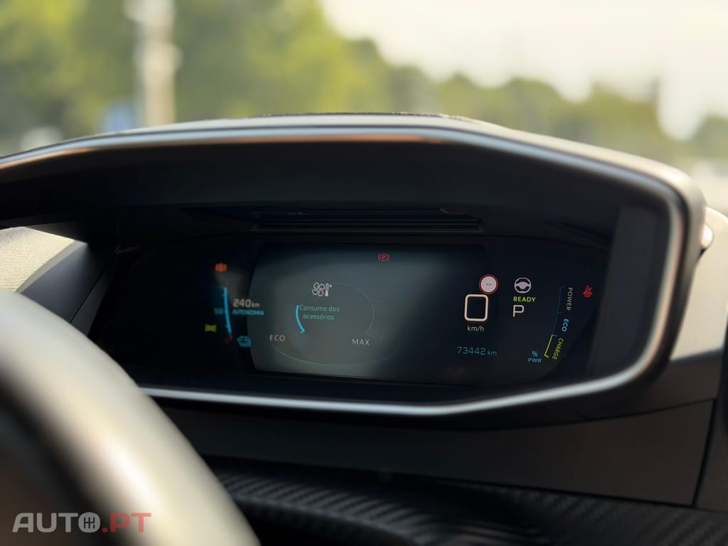 Peugeot E-2008 50 kWh GT