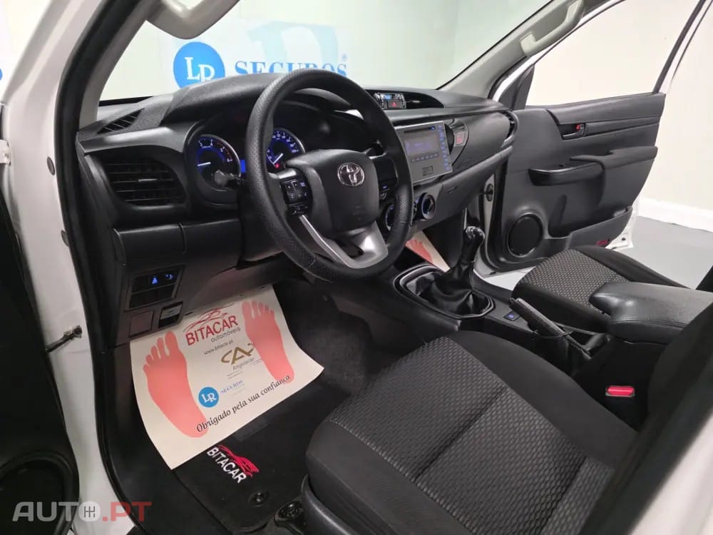 Toyota Hilux 2.4 D-4D 4WD CD CH
