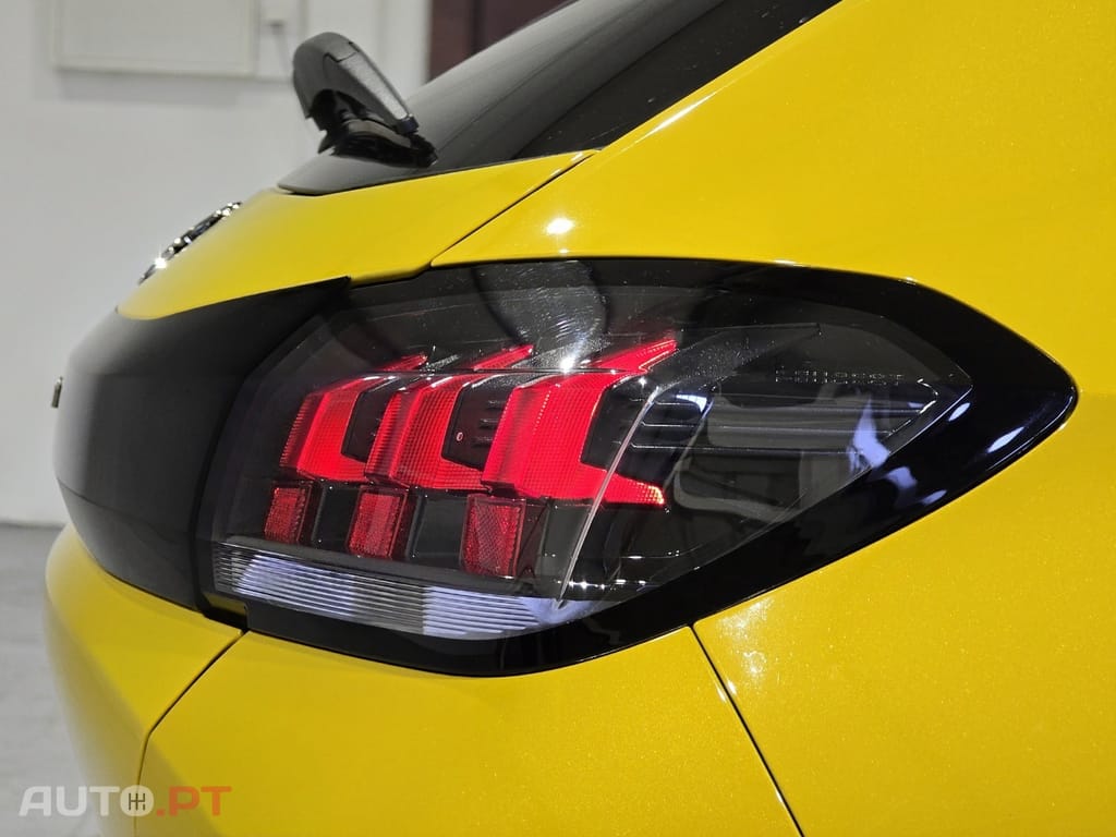 Peugeot E-208 50 kWh Style