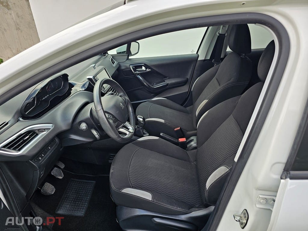 Peugeot 208 1.2 PureTech Style