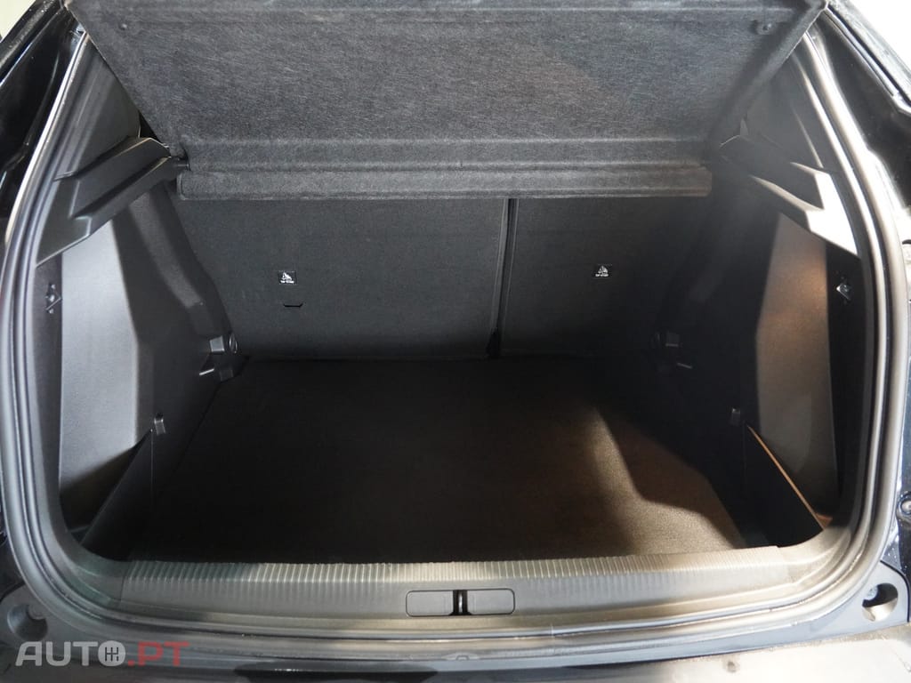 Peugeot 2008 1.2 Hybrid Allure e-DCS6