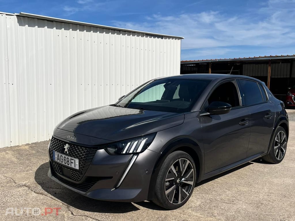 Peugeot 208 Puretech 1.2 GT