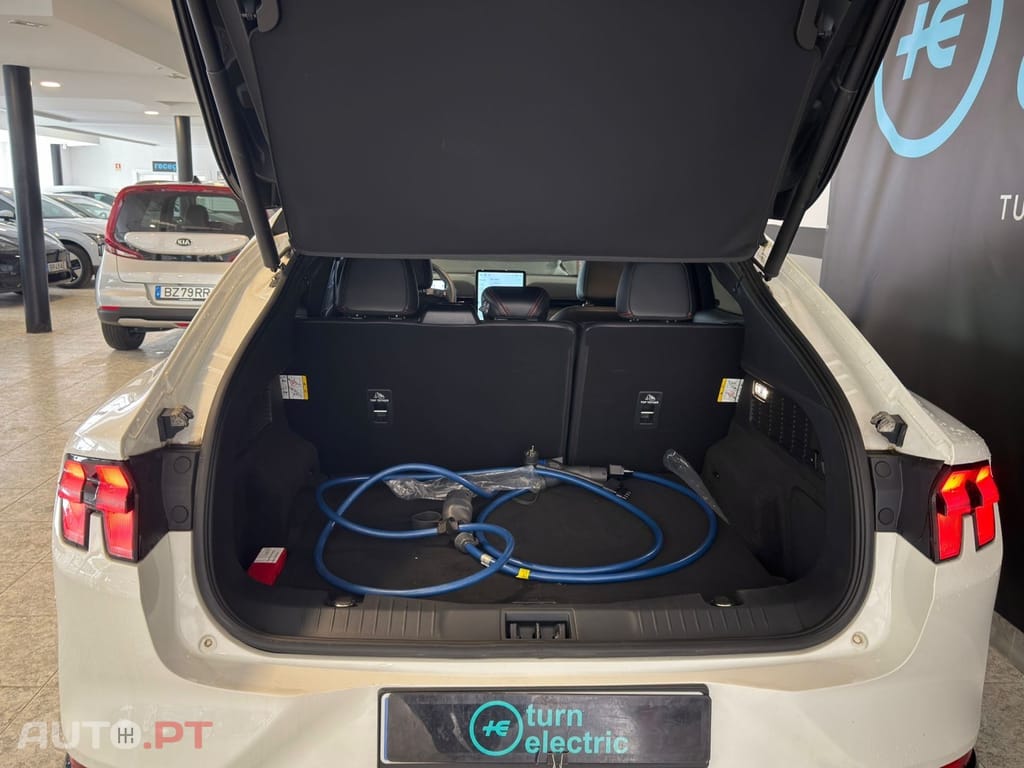 Ford Mustang Mach-E 75.7 kWh Premium AWD