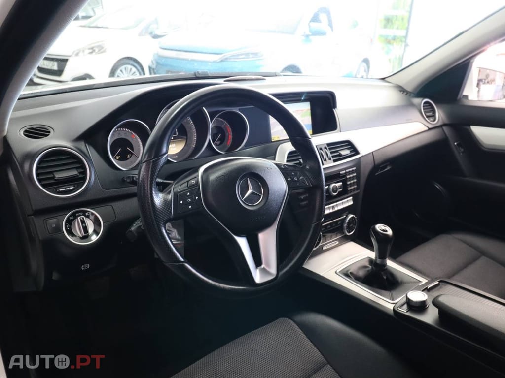 Mercedes-Benz C 220 CDi Avantgarde BlueEfficiency