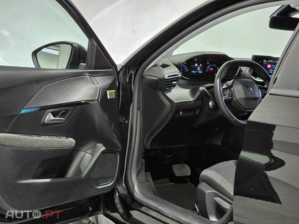 Peugeot E-208 50 kWh Style