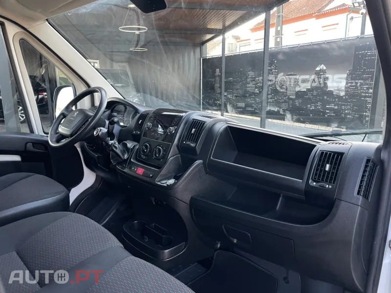 Peugeot Boxer 2.2 Blue HDi 335 L3H3 Pro