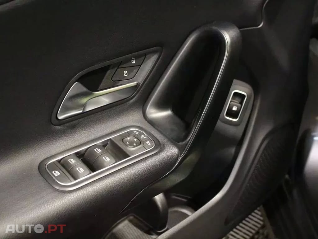 Mercedes-Benz CLA 250 e Progressive