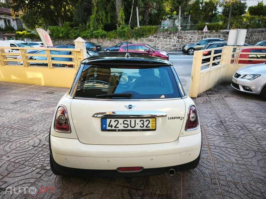 MINI Cooper Cooper D