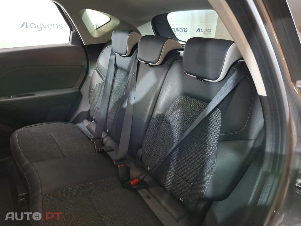 Renault Captur 1.6 E-Tech Plug-In Intens