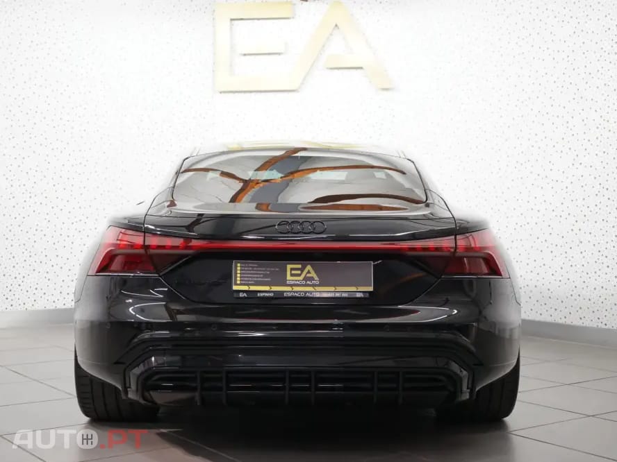 Audi E-Tron GT quattro