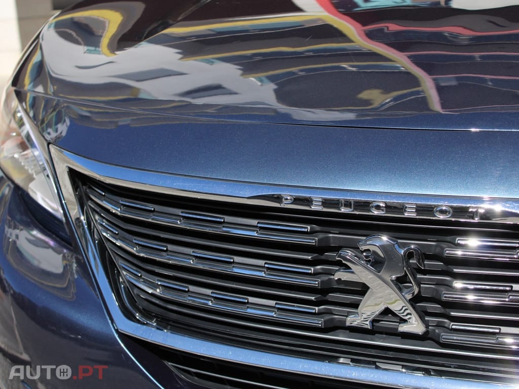 Peugeot 5008 BlueHDI 130 EAT8 Allure