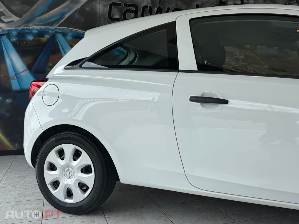 Opel Corsa Outro