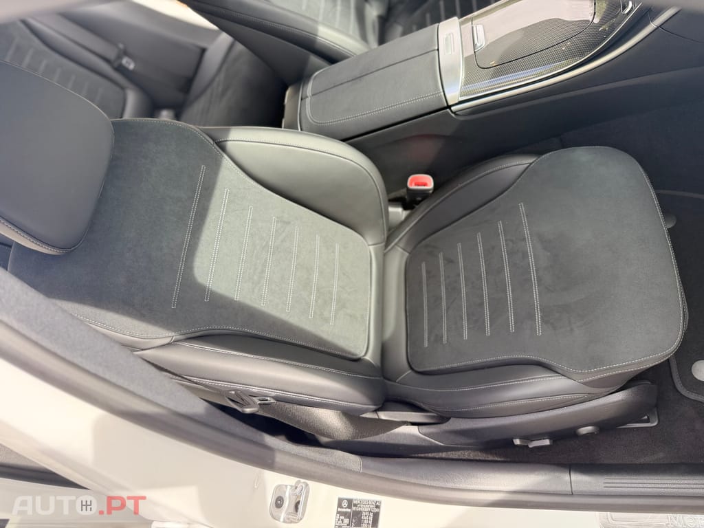 Mercedes-Benz C 300 Híbrido Plu In  Pack Night