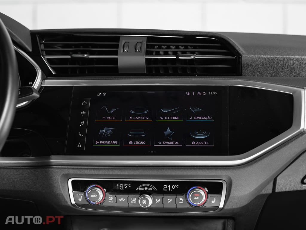 Audi Q3 45 TFSIe S line S tronic