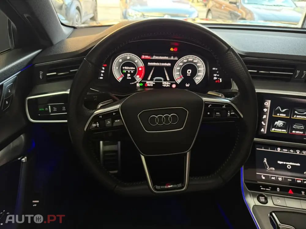 Audi A6 Avant Sport 40 TDI quattro S line HUD Matrix Black Edition — fotografia 23