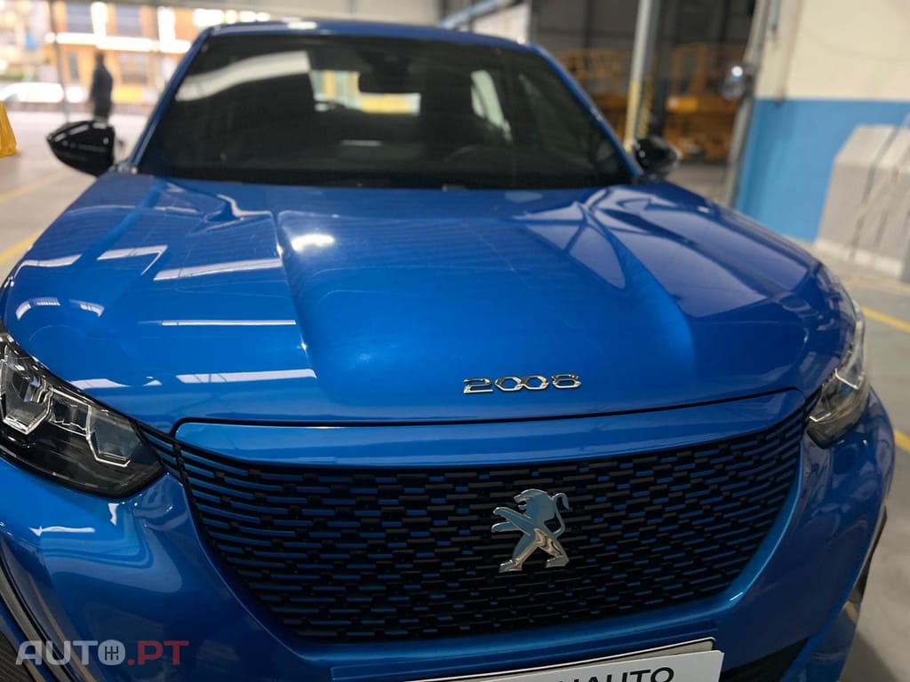 Peugeot E-2008 50 kWh Active Pack