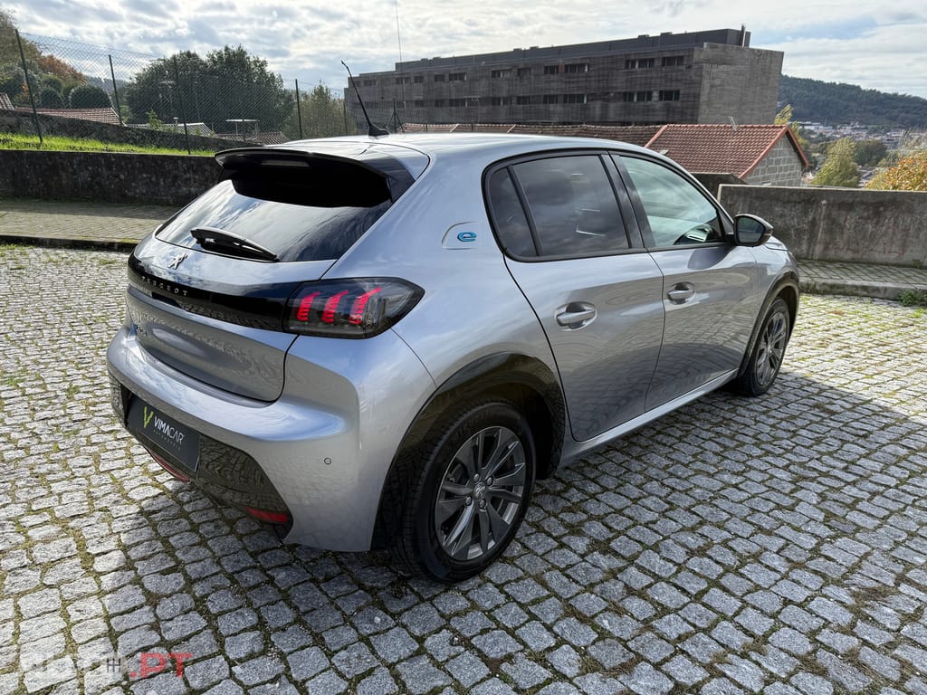 Peugeot E-208 50 kWh Allure