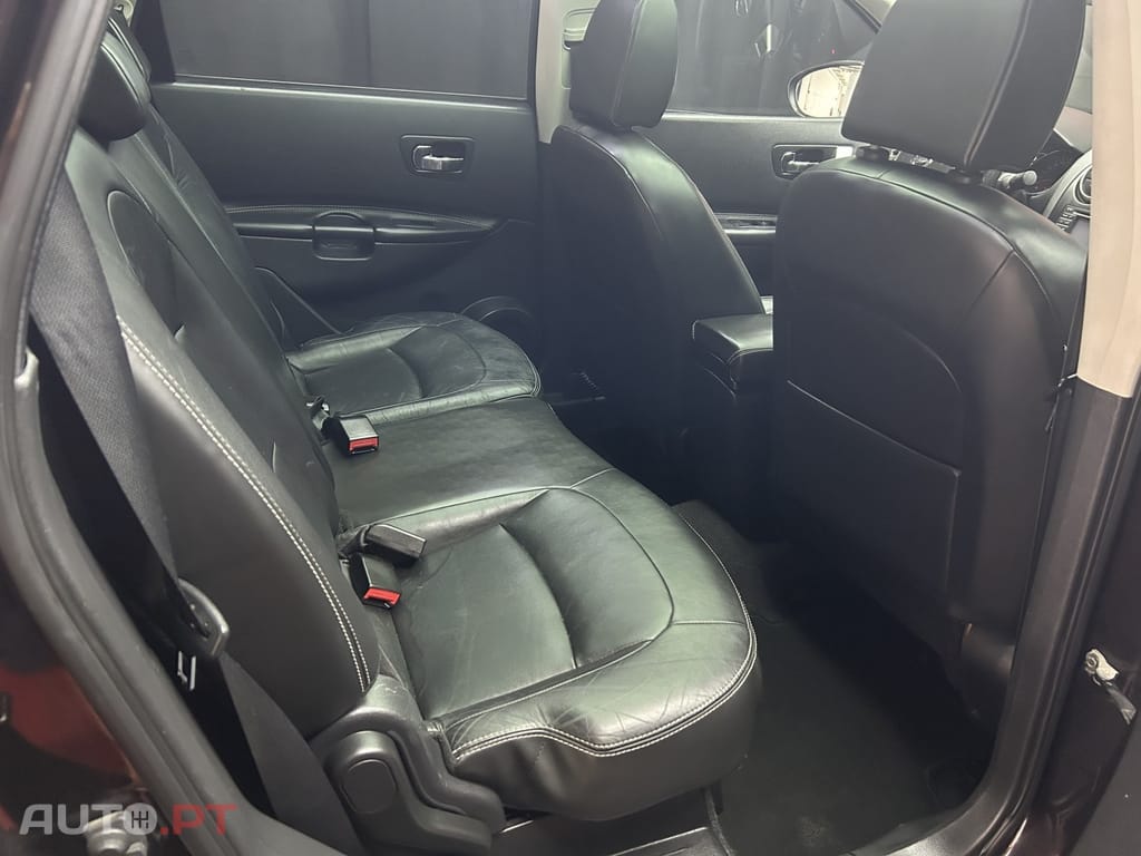 Nissan Qashqai +2 2.0 dCi Tekna Pele Preto — fotografia 14
