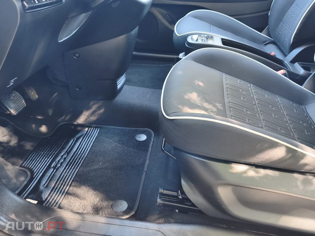 Fiat 500e Action