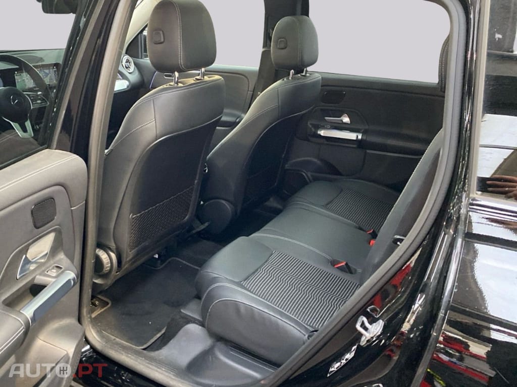 Mercedes-Benz EQB 250 96,8% I.V.A DEDUTIVEL 