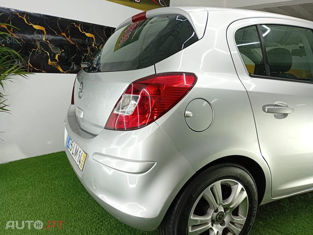 Opel Corsa 1.2 Enjoy FlexFuel