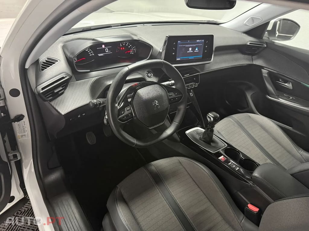 Peugeot 2008 1.2 PureTech Allure