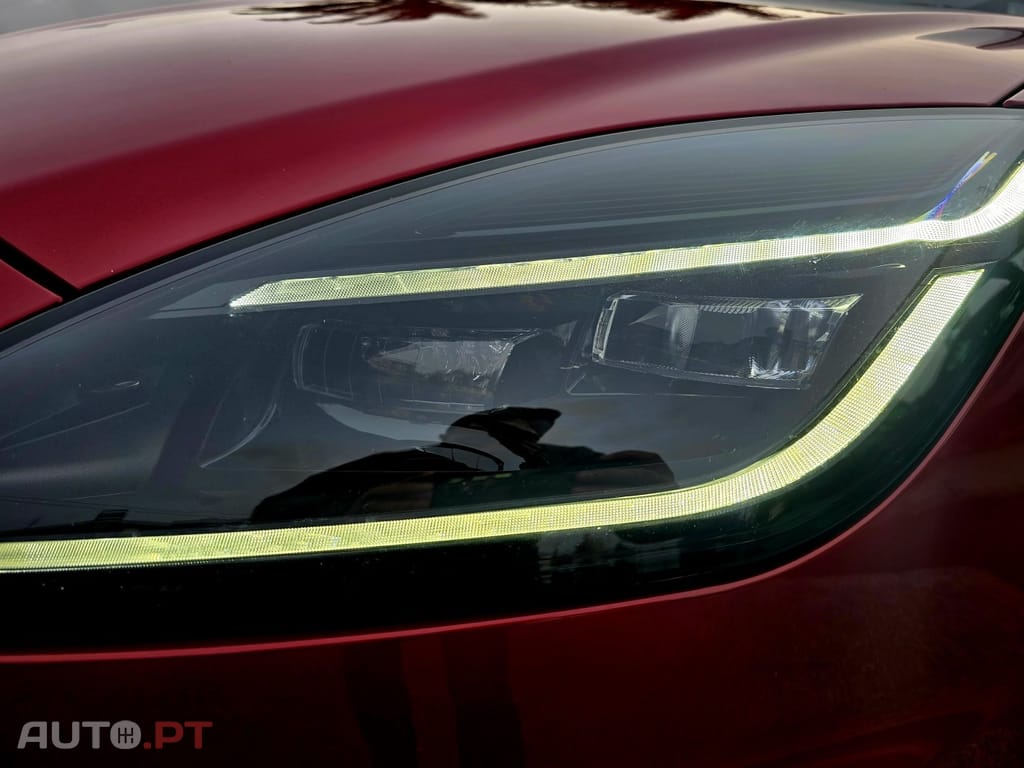 Jaguar E-Pace 1.5 P300e R-Dynamic SE AWD Aut.