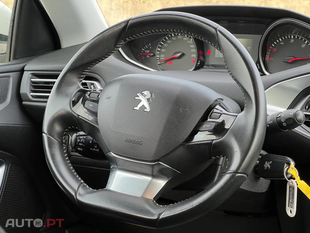 Peugeot 308 1.5 BlueHDi Business Line
