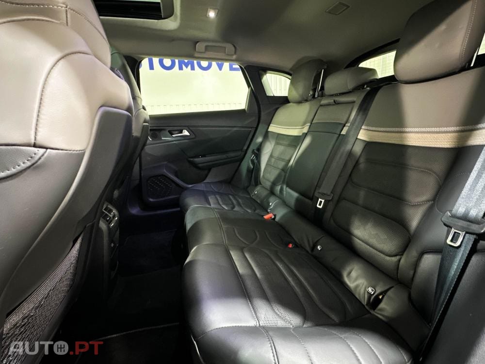 Citroen C5 X 1.6 Hybrid Feel Pack e-EAT8