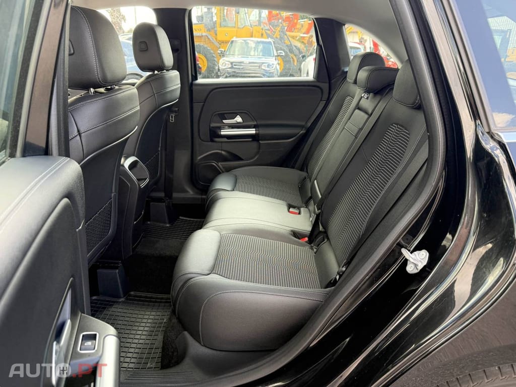Mercedes-Benz B 180 d 7G-DCT Style