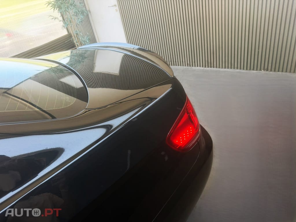 BMW 330 i Pack M