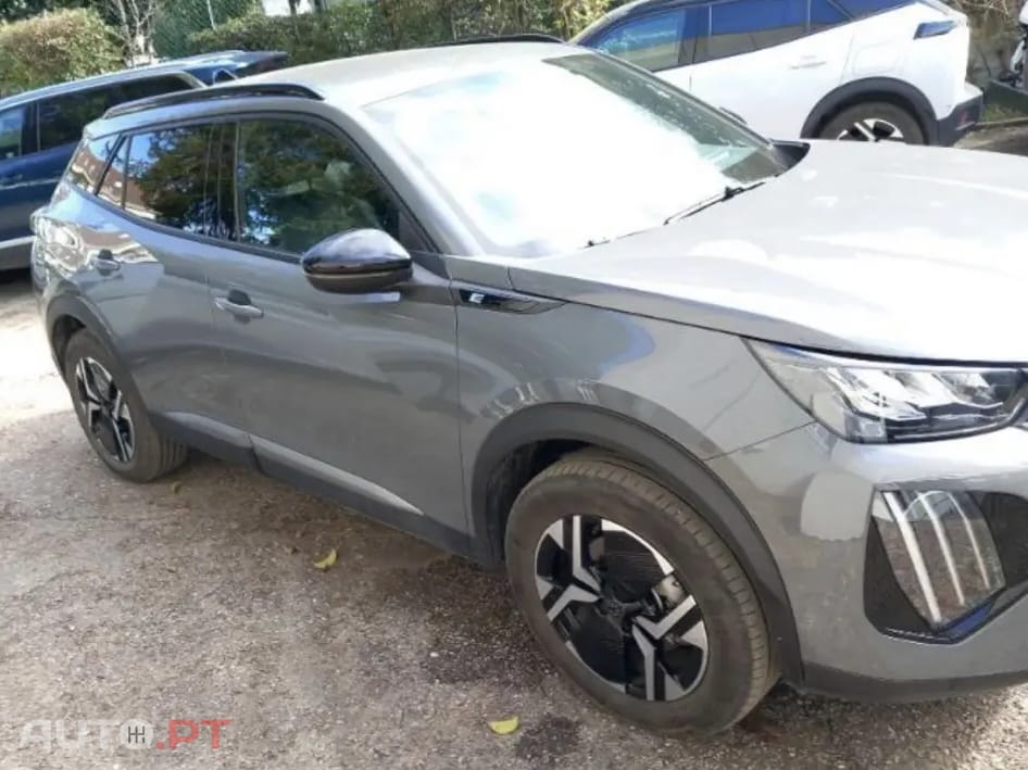 Peugeot E-2008 50 kWh Allure
