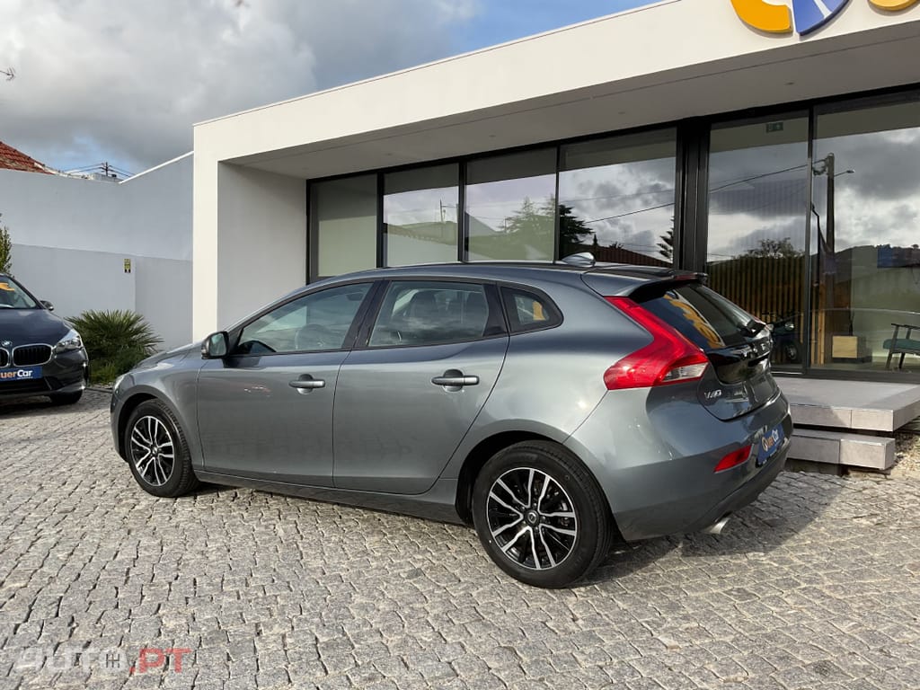 Volvo V40 2.0 D2 Momentum Geartronic