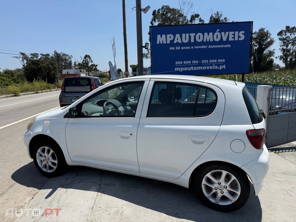 Toyota Yaris 1.0 Sol AC