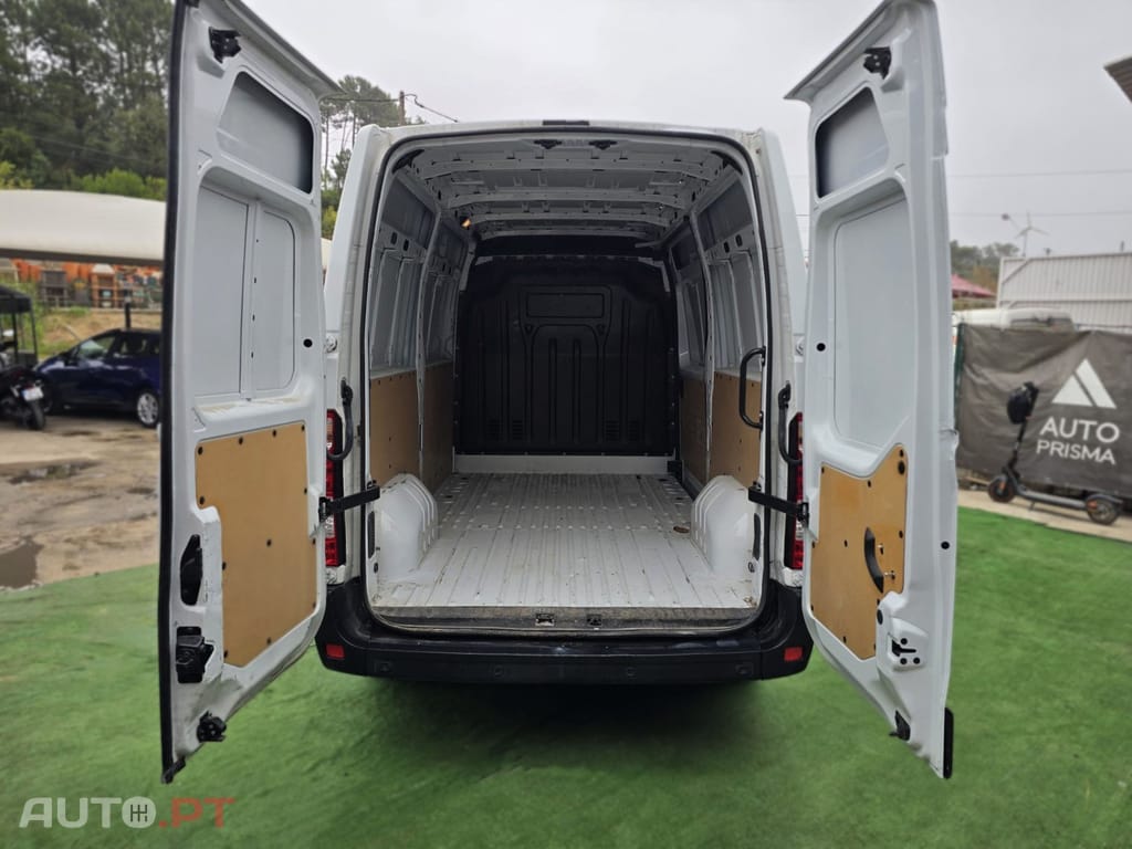 Renault Master 2.3 dCi 100.33 L2H2
