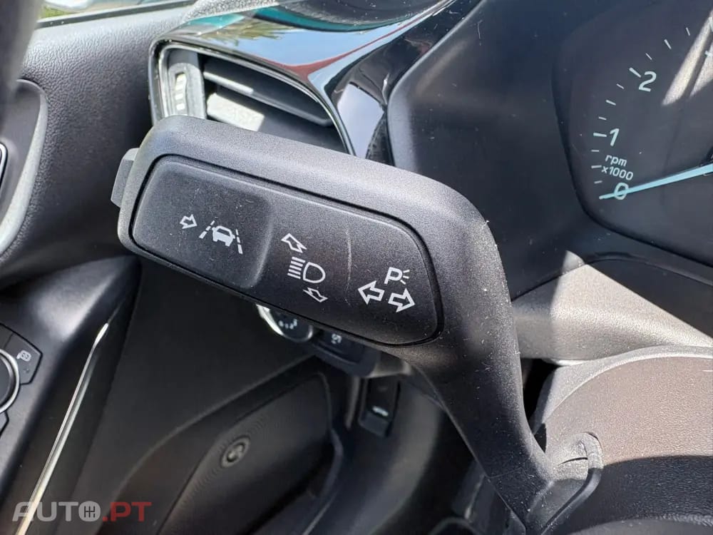 Ford Fiesta 1.0 T EcoBoost Titanium