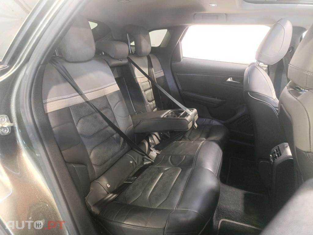 Citroen C5 1.6 Hybrid Shine Pack e-EAT8
