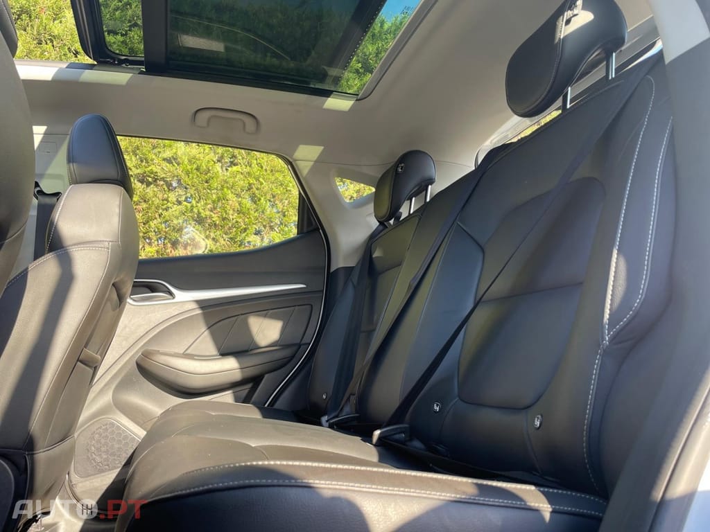 MG ZS EV 44.5 kWh Luxury