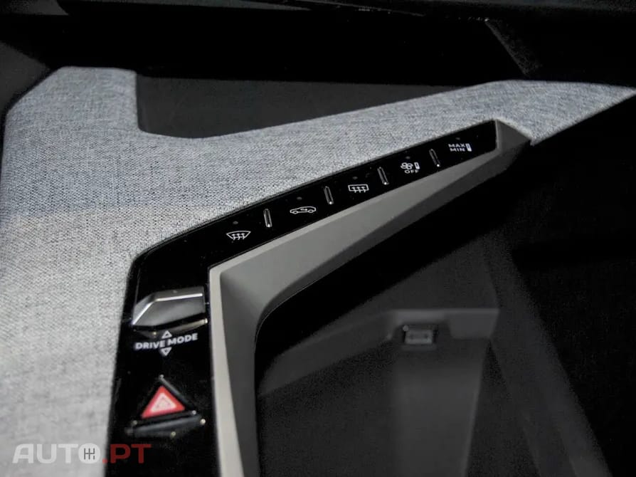 Peugeot 3008 1.2 Hybrid Allure e-DCS6