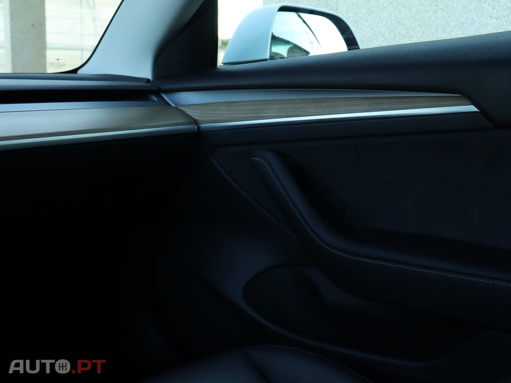 Tesla Model 3 Long-Range Dual Motor AWD