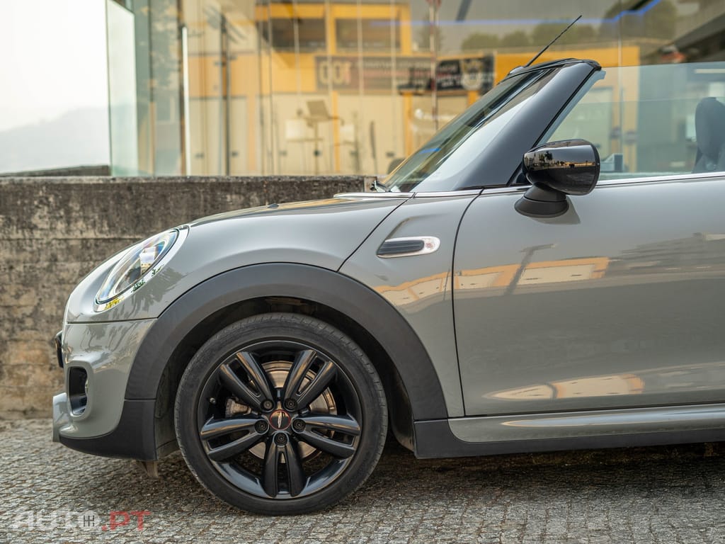 MINI Cabrio Cooper Premium Extra JCW Auto
