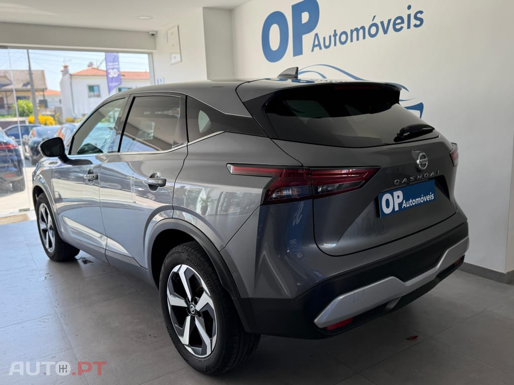Nissan Qashqai 1.3 DIG-T N-Connecta LED Xtronic