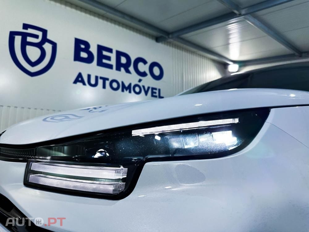Citroen C4 PureTech 130 Stop&Start EAT8 SHINE